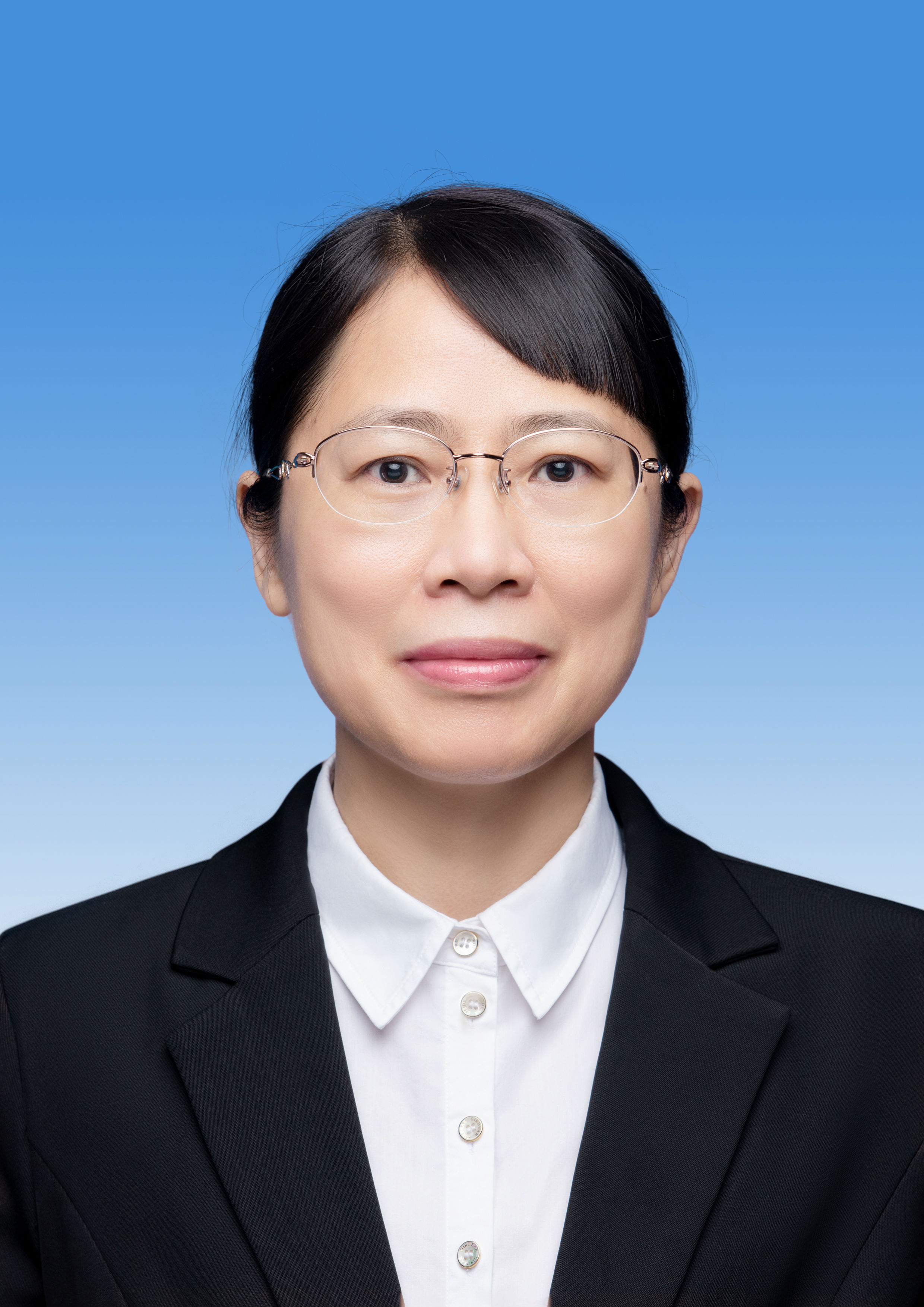 周荣琼.jpg